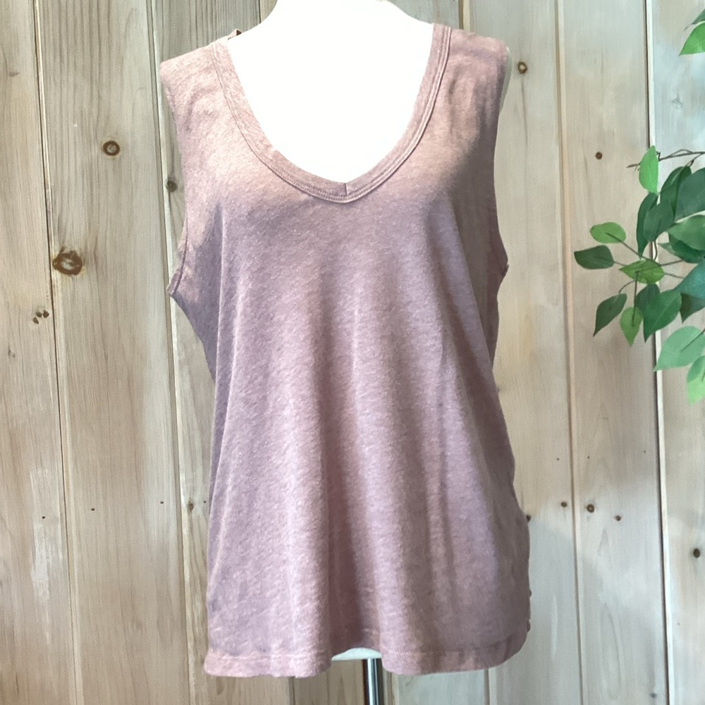 Beyond Yoga Sleeveless V-Neck Tank Top